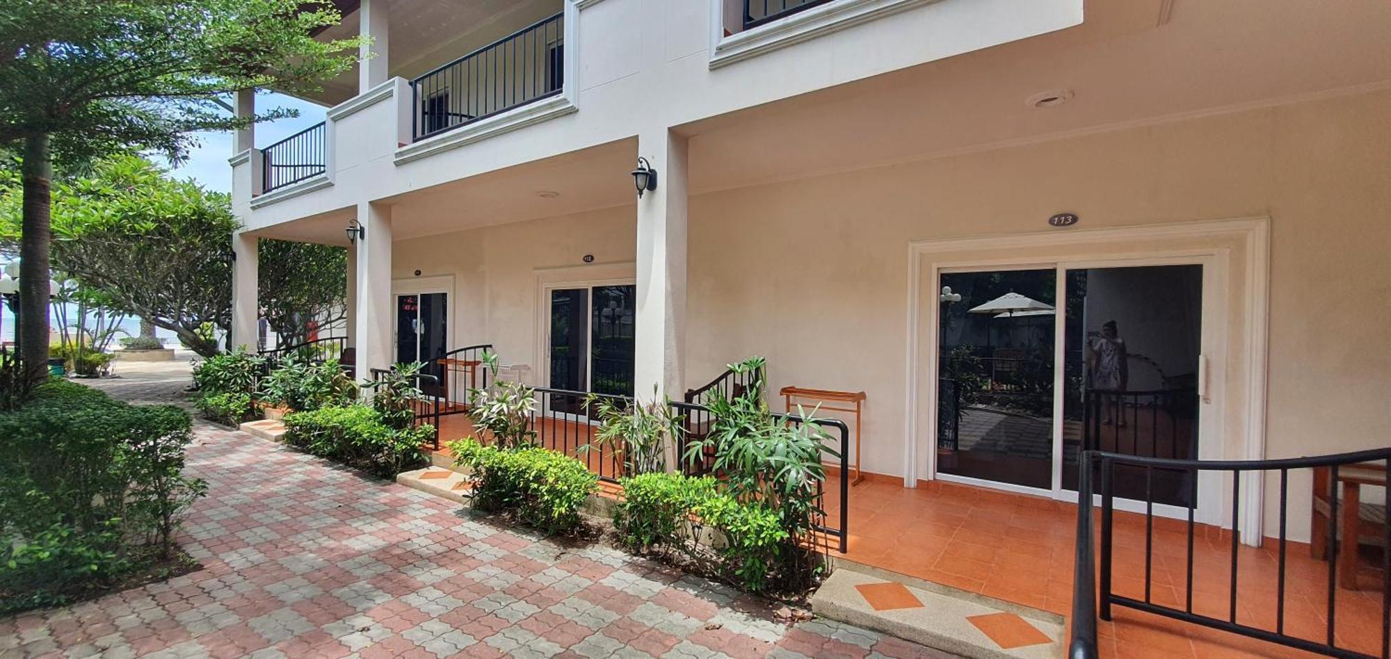 Serene Sands Bang Lamung Exterior photo