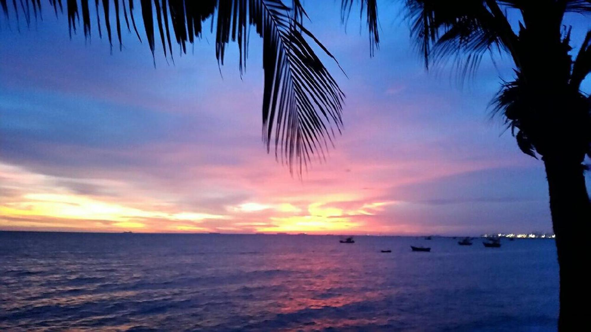 Serene Sands Bang Lamung Exterior photo