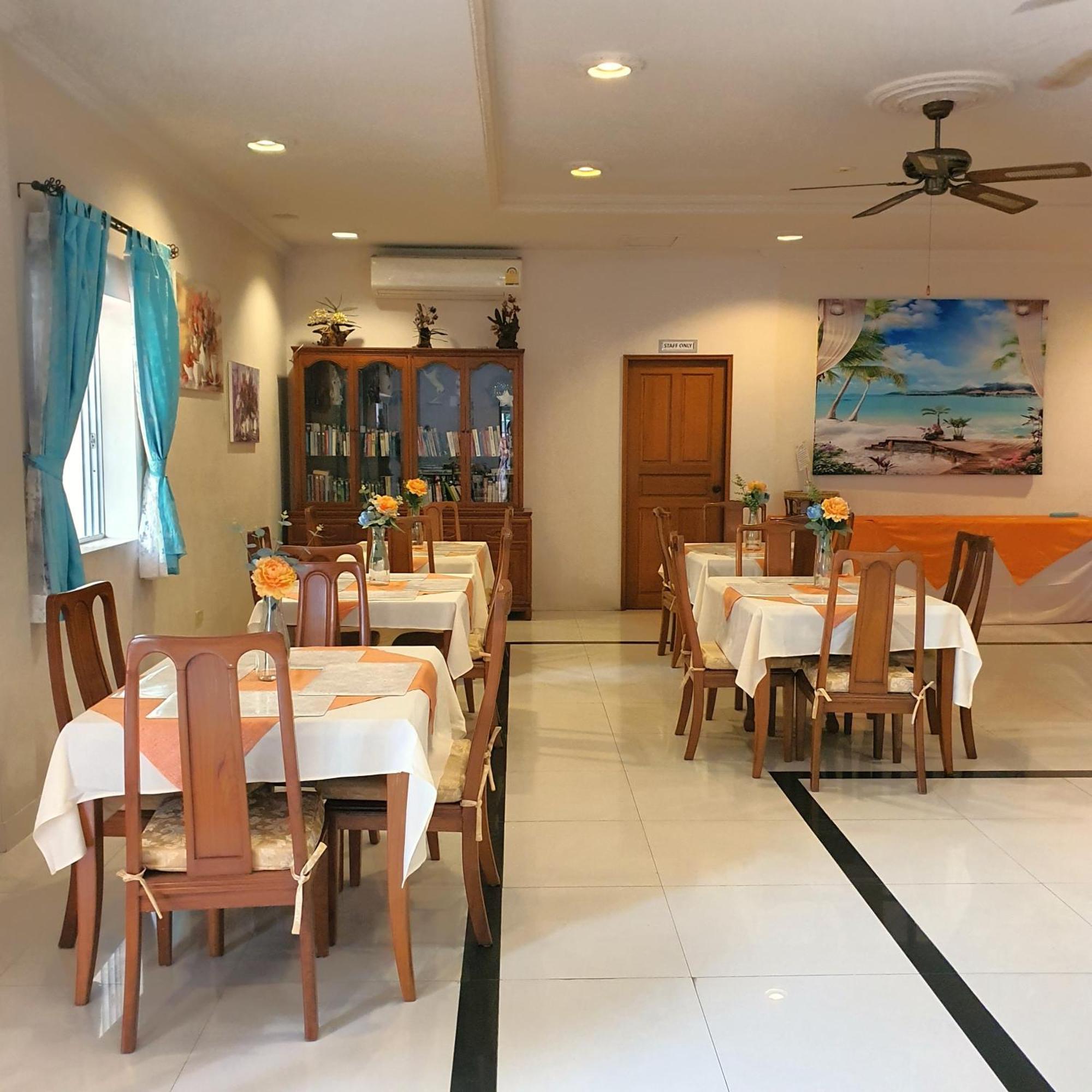Serene Sands Bang Lamung Exterior photo