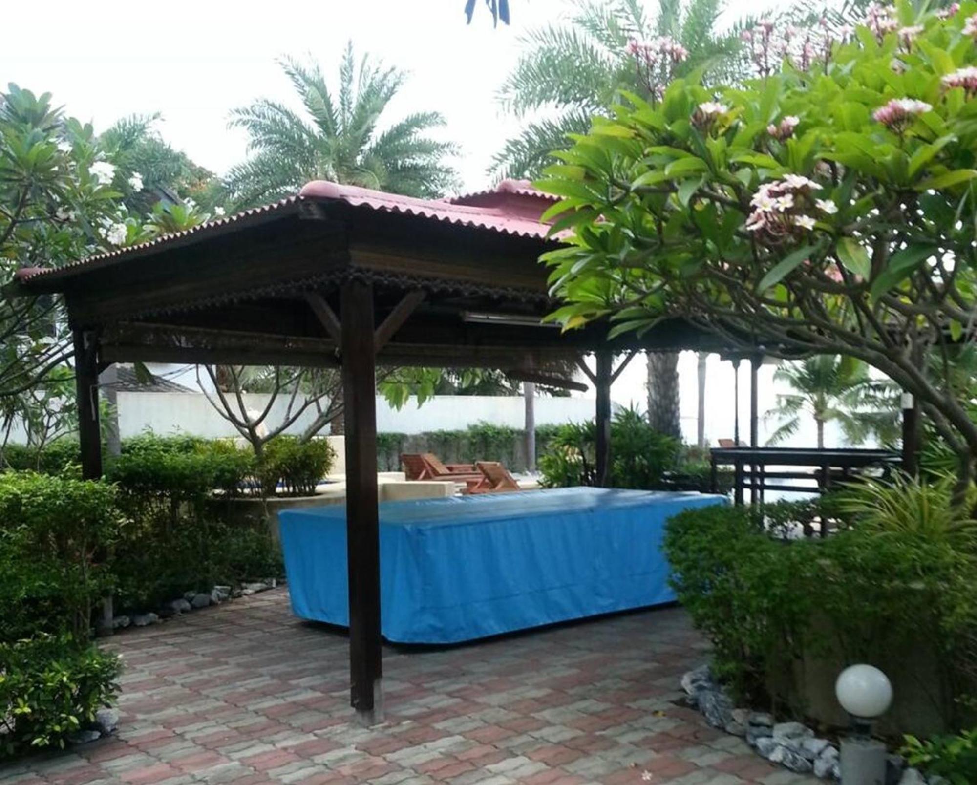 Serene Sands Bang Lamung Exterior photo