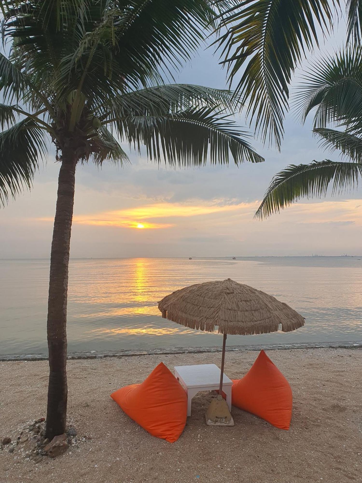 Serene Sands Bang Lamung Exterior photo