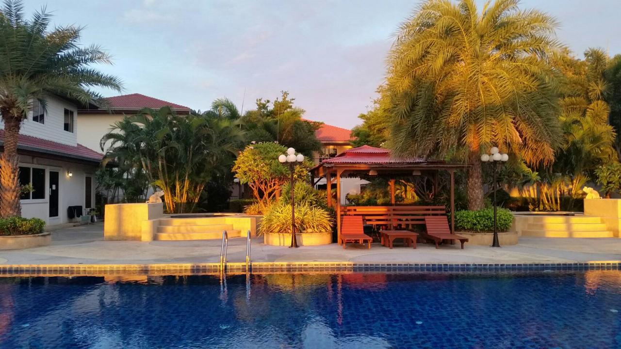 Serene Sands Bang Lamung Exterior photo